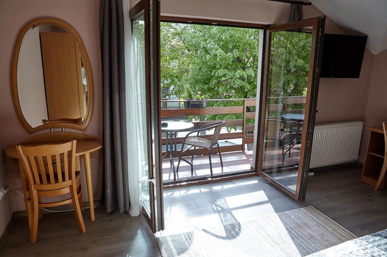 Apartament Rozelor Brassó Kültér fotó
