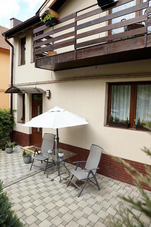Apartament Rozelor Brassó Kültér fotó