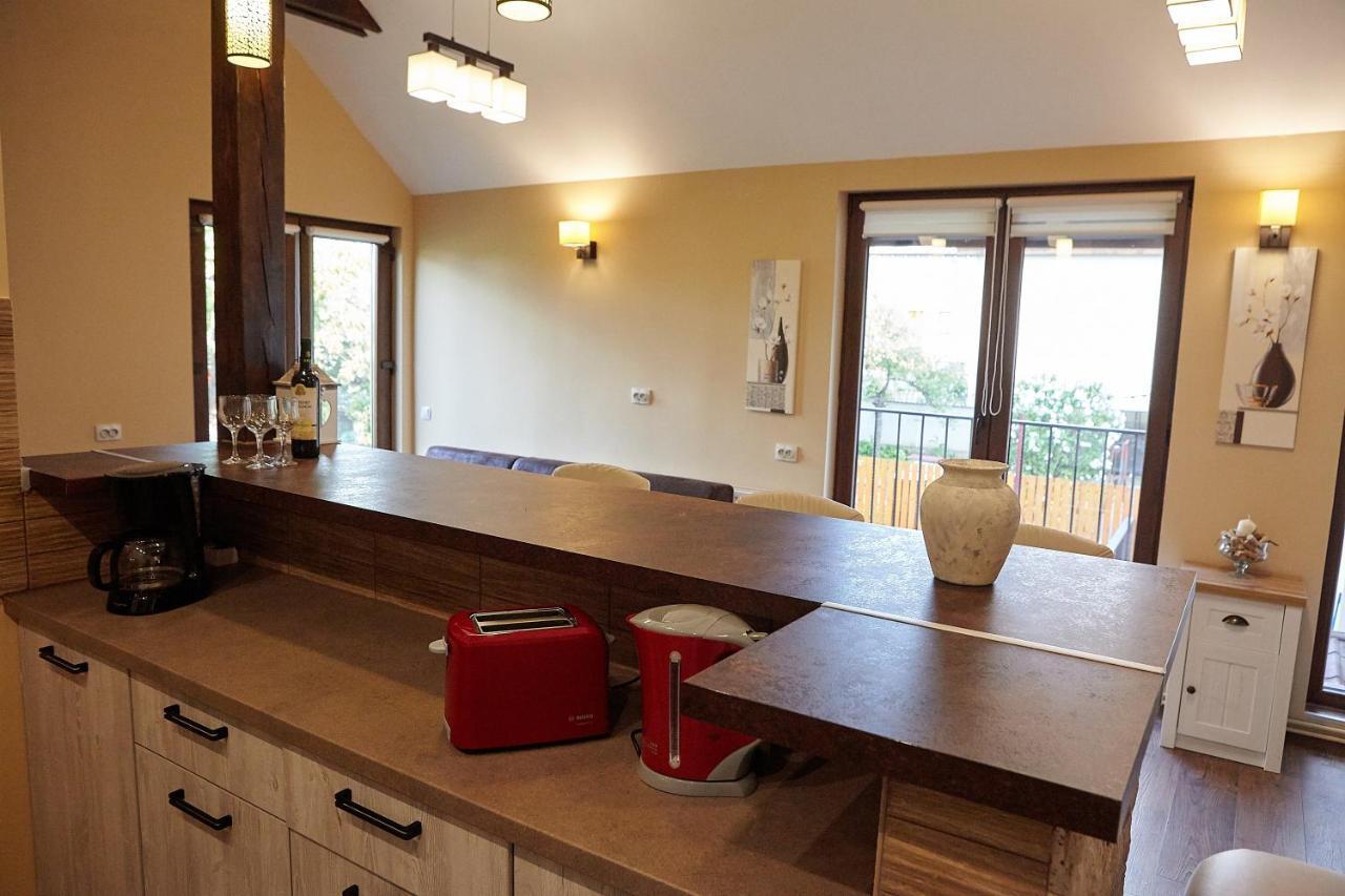 Apartament Rozelor Brassó Kültér fotó