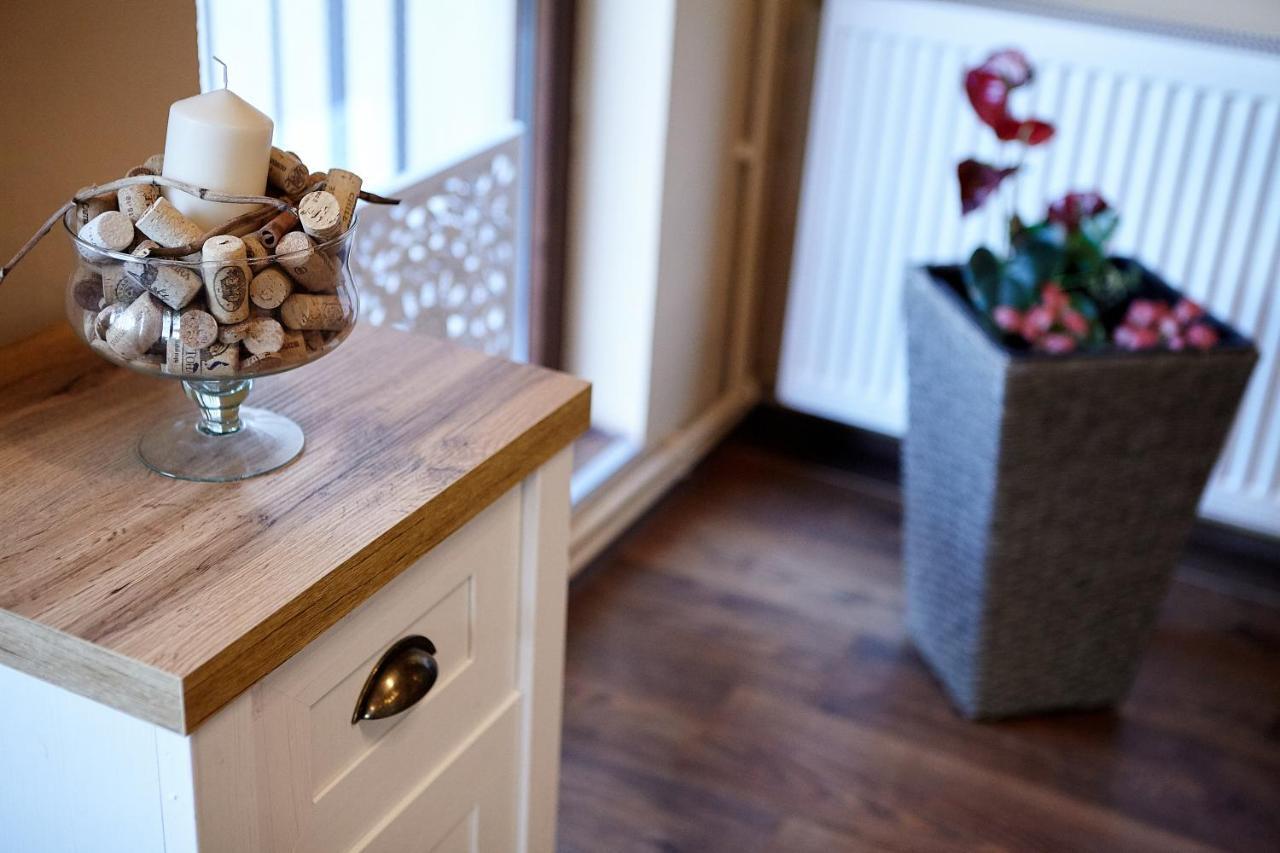 Apartament Rozelor Brassó Kültér fotó