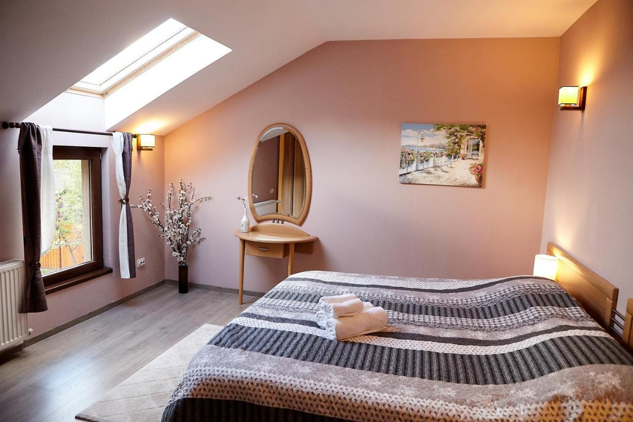 Apartament Rozelor Brassó Kültér fotó