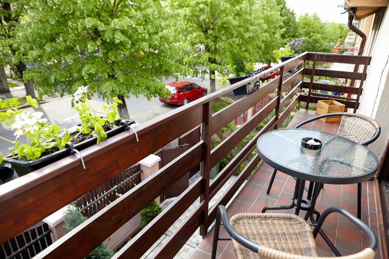 Apartament Rozelor Brassó Kültér fotó
