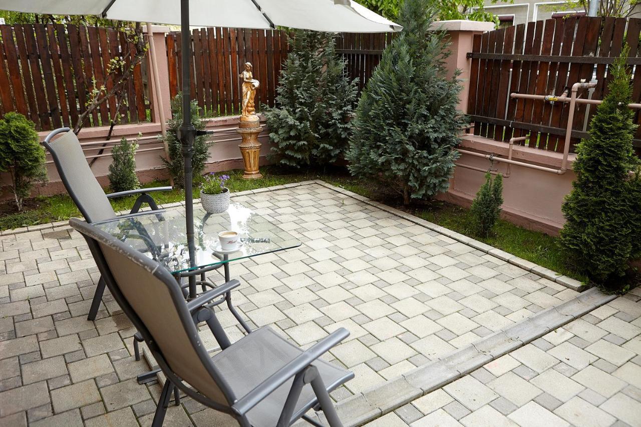 Apartament Rozelor Brassó Kültér fotó